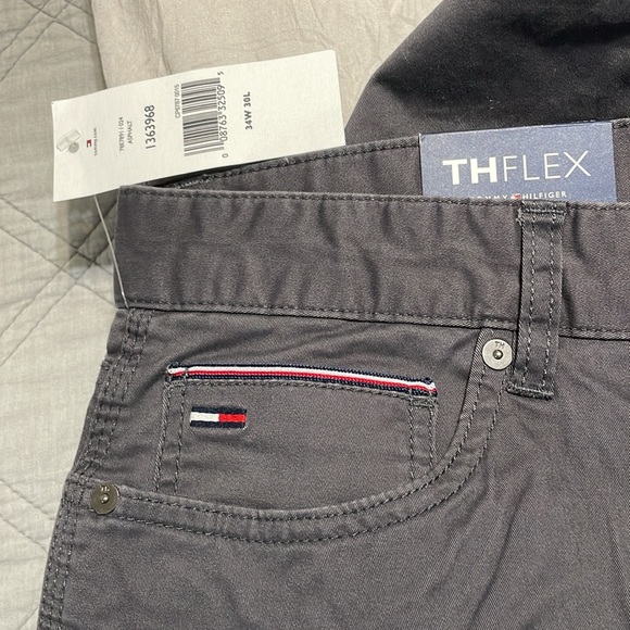 NWT - Men’s Tommy Hilfiger The Flex Gray Pants Size 34/30 - Picture 5 of 8